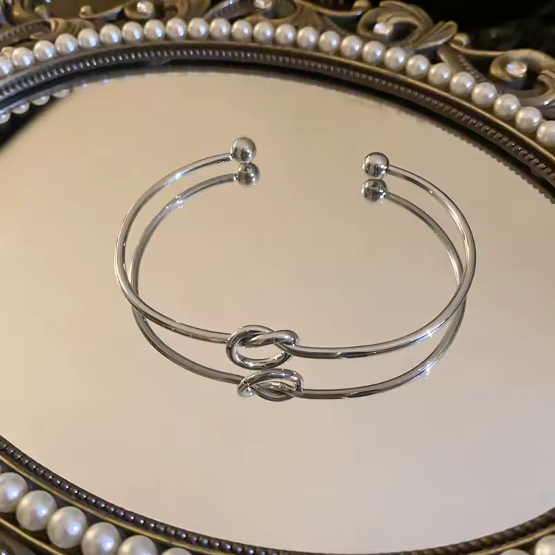 TwistWeave Vintage Stainless Steel Bracelet - Image 3