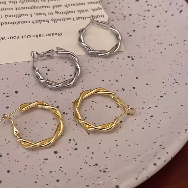 StellaChain Star Link Earrings - Image 2