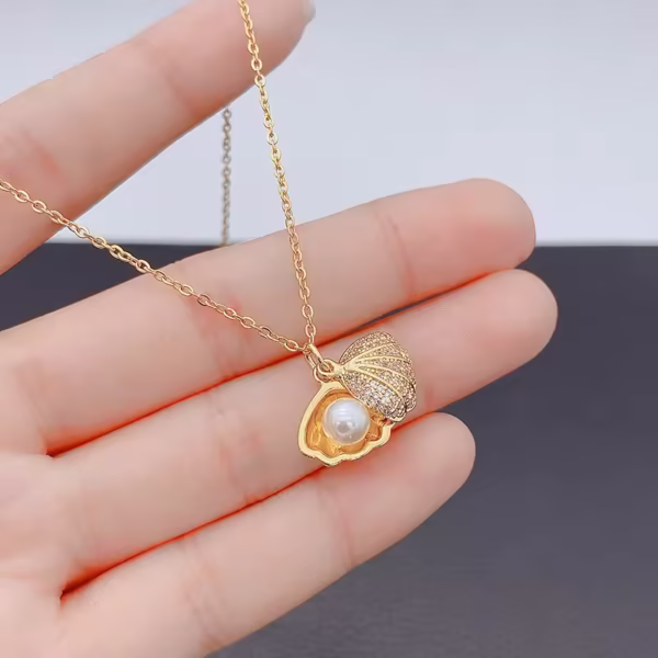 PearlaLuxe Imitation Pearl Pendant Necklace - Image 4