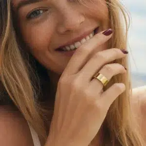 High-performance lifestyle integration of the Siya Ring within the active wellness community.