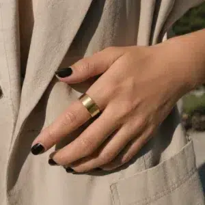 Daily routine integration of the Siya Ring for consistent neural feedback and grounding.
